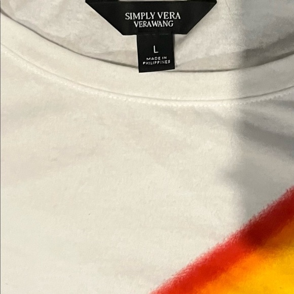 Vera Wang pride T-Shirt Size Large - Picture 2 of 3